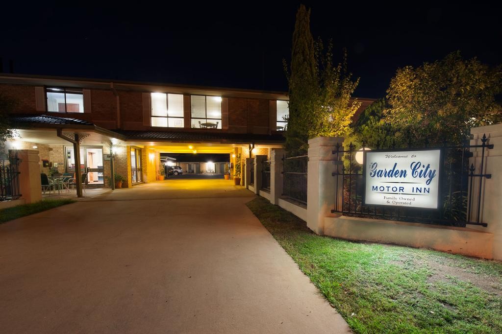 Garden City Motor Inn Hospital Hospital Stays