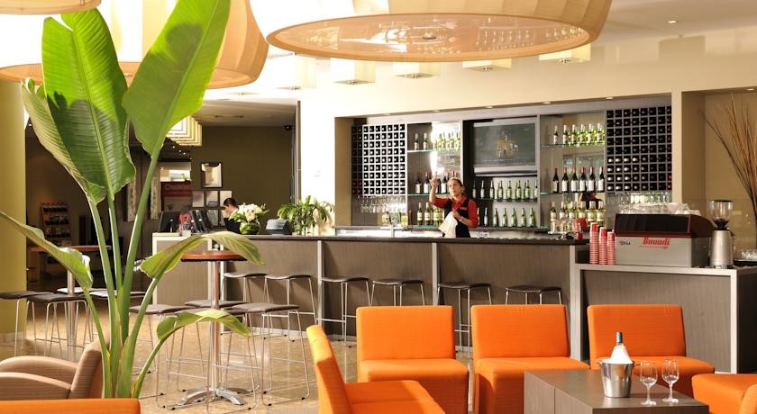 ibis Melbourne Glen Waverley Hospital